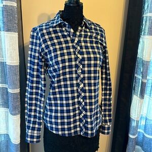 Banana Republic blue and white flannel. Soft wash shirt.